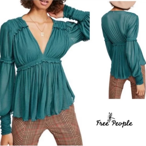 Free People Tops - Free People Day Dreaming Long Sleeve Ruffled Top
